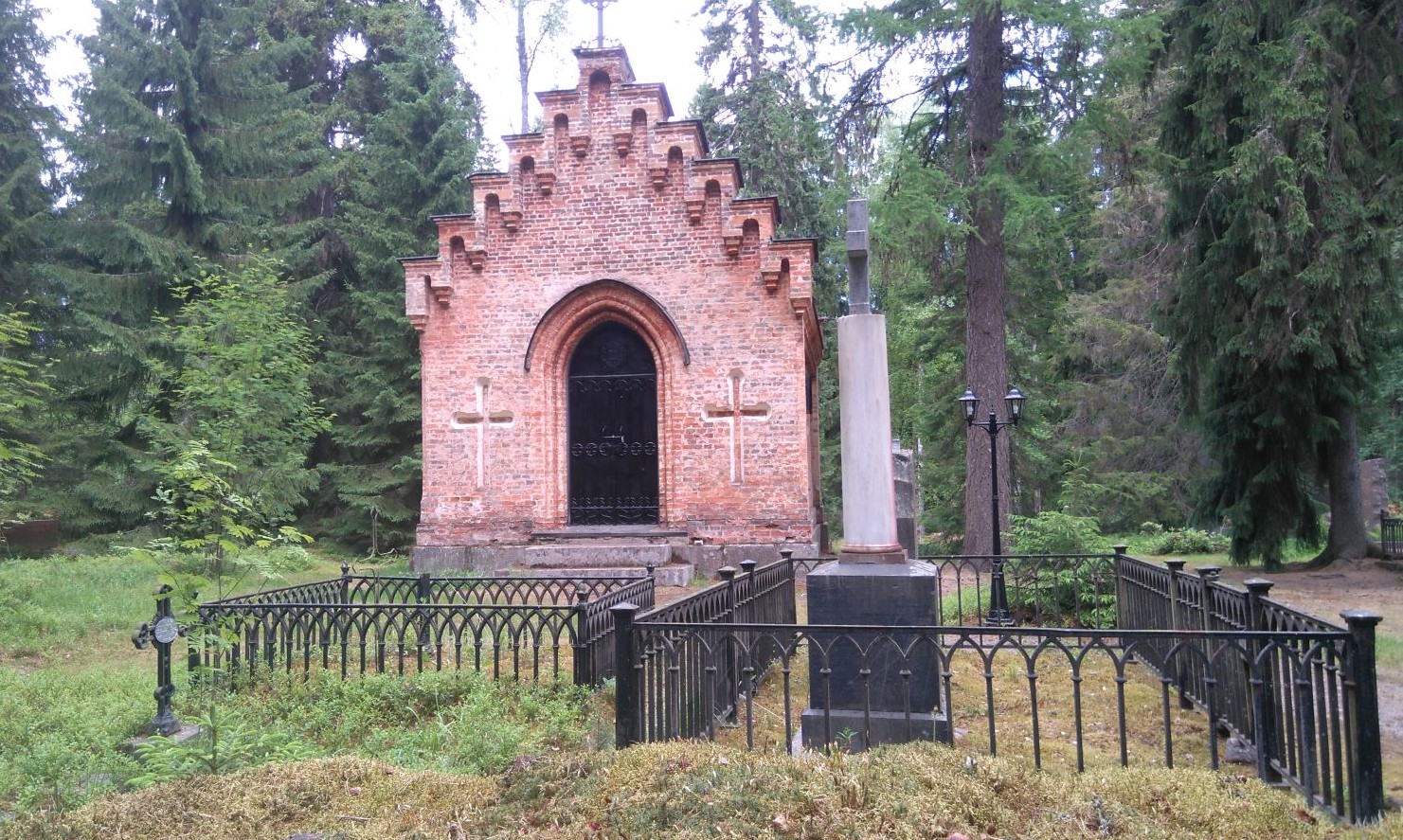 Kirkkovuoren hautausmaa Kuvassa Anjalan kirkkovuoren hautausmaan kappeli