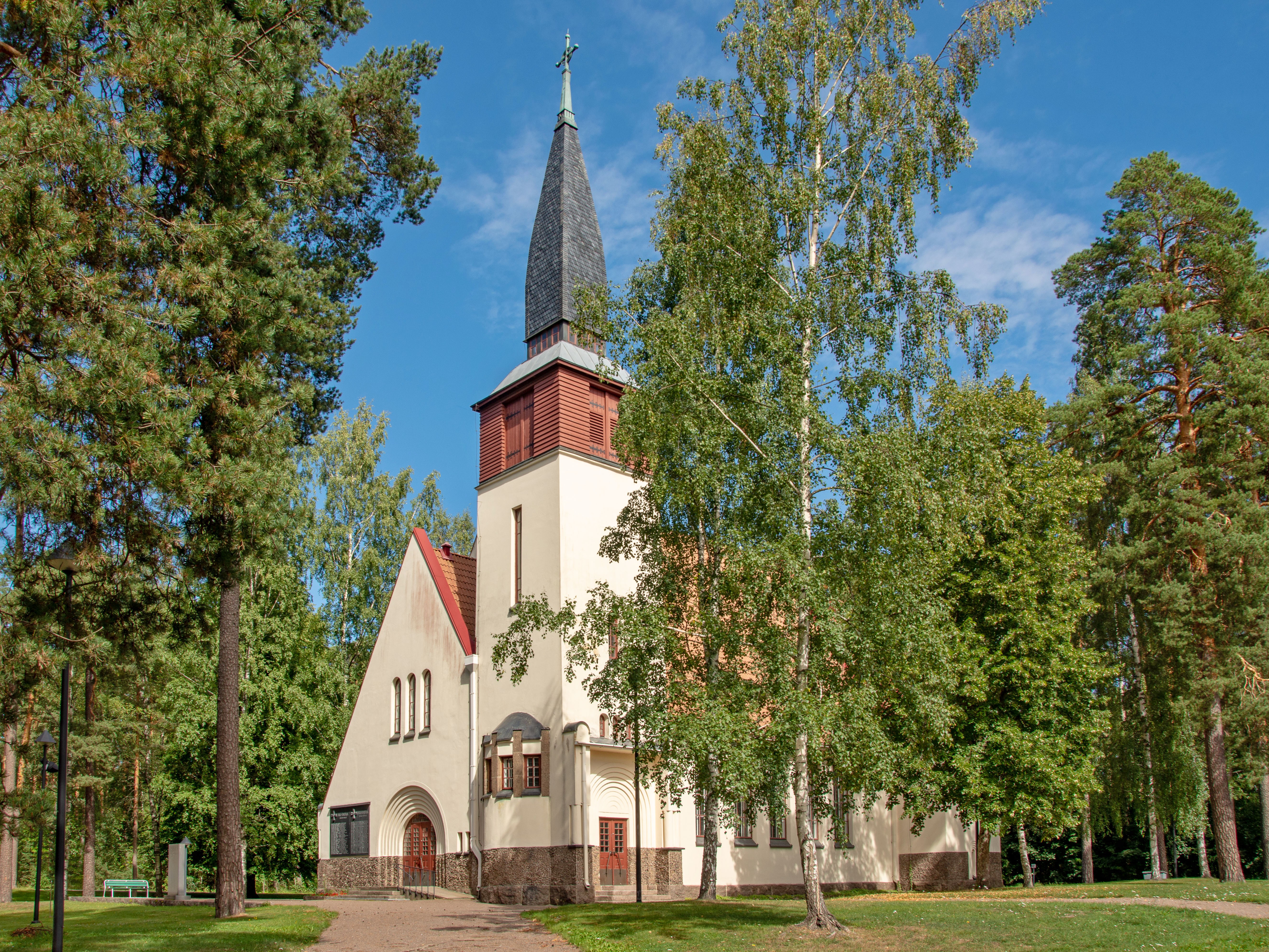 Inkeroisten kirkko Inkeroisten kirkko aurinkoisena päivänä.